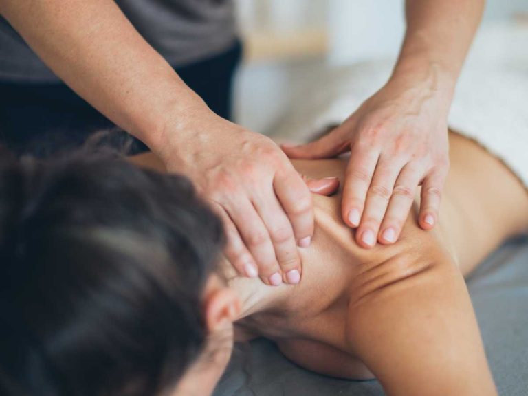 How to Give a Full Body Relaxing Massage at Home